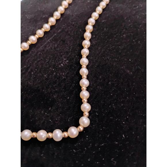 Vintage 14 kt gold and pearl necklace signed MO 14kt - Picture 1 of 10